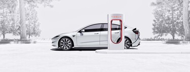 Esto es lo que pasa si cargas tu coche eléctrico a lo bestia en medio de una ola de frío