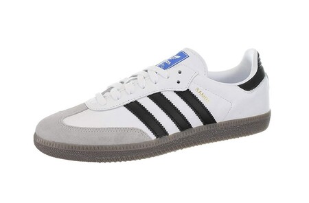Chollo en Amazon con las zapatillas Adidas Samba OG, disponibles en varias tallas por 44,95 euros y envío gratis