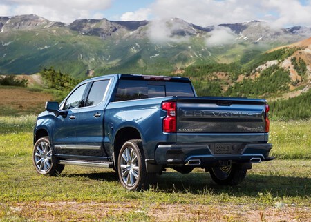 Chevrolet Silverado 2022 1600 08
