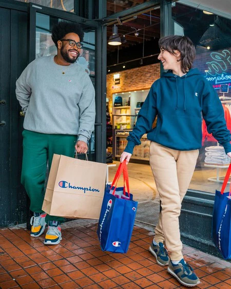 Tres zapatillas de Champion rebajadas a mitad de precio para llevar una actitud sport en todos tus looks de invierno