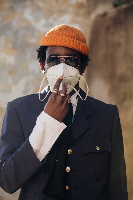 Cuando El Gorro De Punto Triunfo Sobre La Fedora Asi Se Llevo Este Accesorio En Los Mejores Looks Del Pitti Uomo Y Asi Lo Haras Tu Con Estos Modelos En Rebajas 9