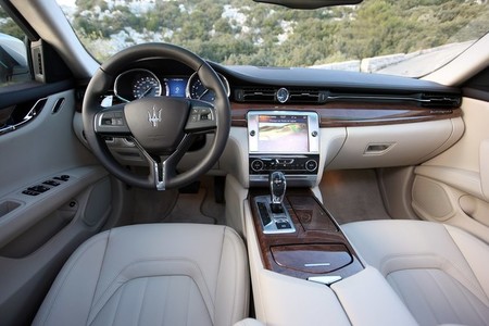 Maserati Quattroporte, vista interior