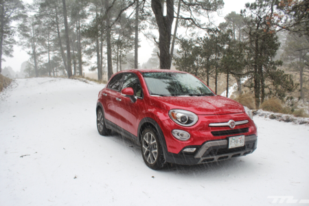 Probamos el FIAT 500X y sí, lo llevamos a divertirse en la nieve