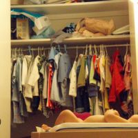 Cómo tiene que ser el armario básico del recién nacido 