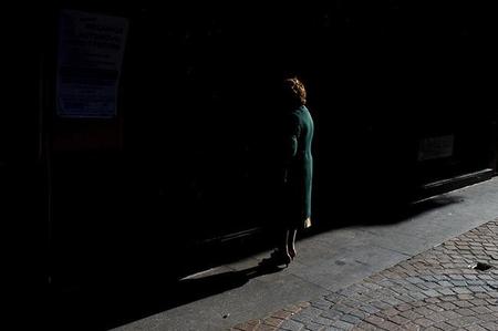Hojas de contacto, mujeres vestidas de luz y más en Galaxia Xataka Foto