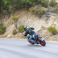 No conducir motos de noche y otras medidas con las que Europa quiere revolucionar el carnet de moto