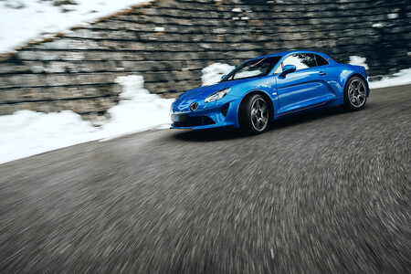 Regalo de Navidad anticipado: la gendarmería francesa se da el gustazo y compra 26 Alpine A110 para sus equipos de intervención rápida