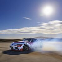 El video de este Toyota Supra haciendo drifting de forma autónoma es lo más loco que verás hoy