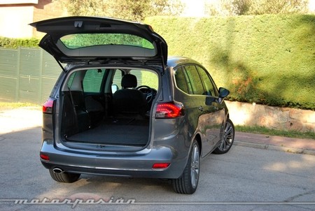 Opel Zafira Tourer 2.0 CDTI, prueba (equipamiento, versiones y seguridad)