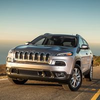 FCA llama a revisión 100,000 Jeep Cherokee por problemas en la transmisión
