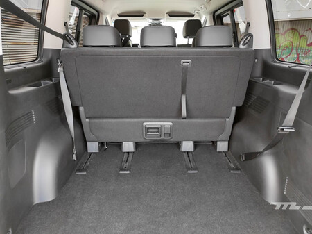 Hyundai Staria maletero