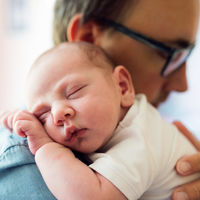 La lactancia materna también es asunto de papá