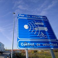Un nuevo radar de tramo se estrena en Madrid en la A-5: con límite primero a 70 km/h y después, a 50 km/h