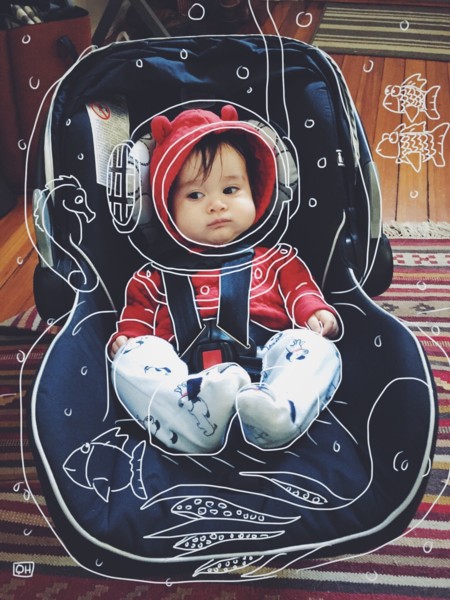 Puedes ser cualquier cosa: las 'aventuras' que crea un padre con las fotos de su hijo