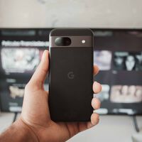 El Google Pixel 8a ya se ha actualizado a Android 16 y El Corte Inglés ha aprovechado para tirarlo de precio