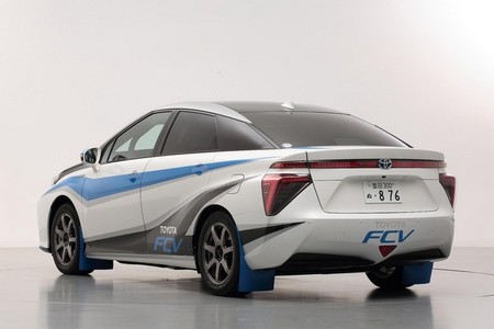 Toyota FCV Rally