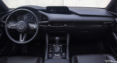 MAZDA 3 interior