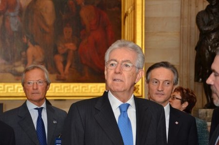 El Gobierno italiano pide "ideas" a los internautas para recortar el gasto y no subir el IVA