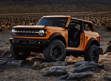 Ford Bronco 2 Door 2021 1600 01