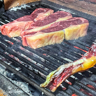 Casa Blas, el hogar de la carne en el pueblo de las almadrabas o por qué ir a Zahara de los Atunes a comerse un chuletón