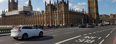 Si vives en Reino Unido no tendrás que volverte a sacar el carnet de conducir, pero de las multas no te vas a librar