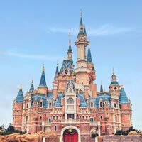 Las dos mayores agencias de viajes de España pelean por vender viajes a Disney. Así es el negocio de los sueños infantiles 