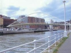 Zubizuri, ¿de Bilbao o de Calatrava?