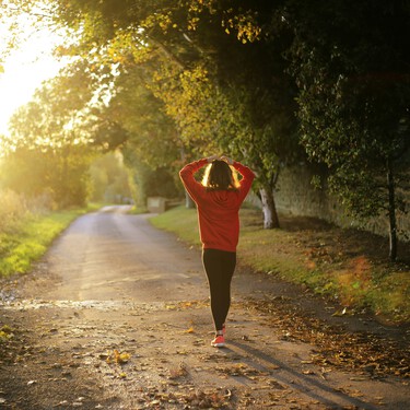 ¿Qué es más beneficioso para el corazón: una caminata larga o varias cortas? 