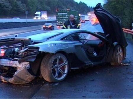 Dolorpasion™: la Autobahn que destroza supercoches 