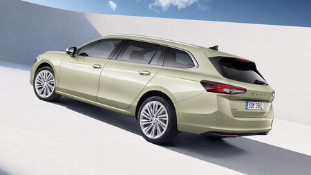 Skoda Superb 2024 3