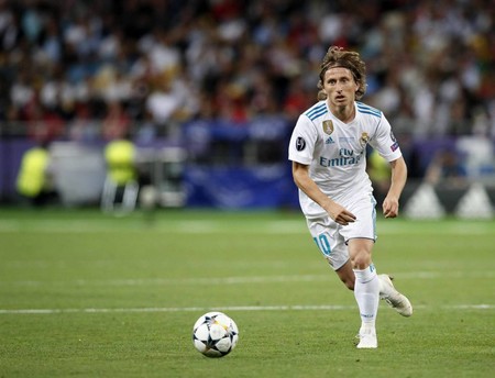 20% de descuento en chandals y chaquetas del Real Madrid en Amazon