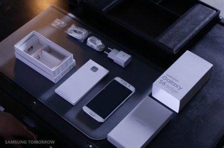 Mientras unos desmenuzan al Galaxy S6, Samsung nos lo monta en un "in-boxing"