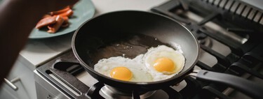 Hay algo mejor que el aceite para freír los huevos según esta experta en nutrición: “le da un sabor a frutos secos”