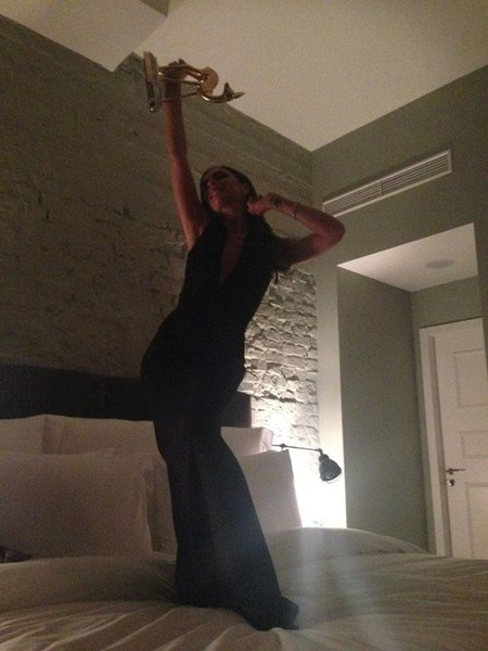¿Victoria Beckham feliz con su premio? No, lo siguiente