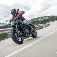 Probamos la nueva Yamaha MT-07: ya puedes dudar entre si manual o automática para una de las mejores naked del carnet A2 por 500 euros de diferencia