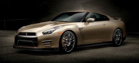 Nissan GT-R 45 Aniversario Gold Edition