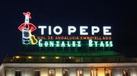 Después de 3 años, el luminoso de Tío Pepe vuelve a brillar en el sitio que le corresponde
