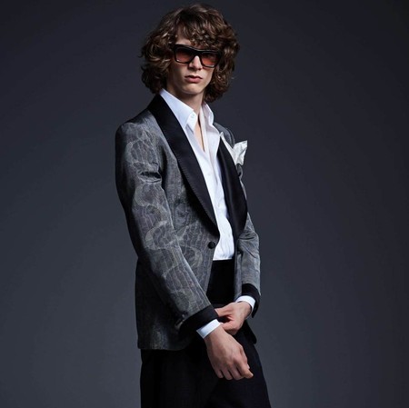 El glam de los setentas llega a nuestro armario gracias a la colección de primavera de Tom Ford