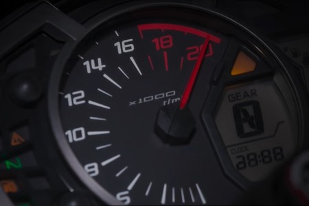 ¡Diabólica! La Kawasaki ZX-25R será la moto de cuatro cilindros que más estire, girando hasta 17.000 rpm