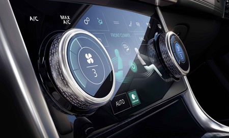 Jagxe20mylocationinterior260219028glhd