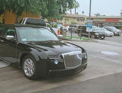 Réplica de un Rolls Royce hecho con un Chrysler 300C