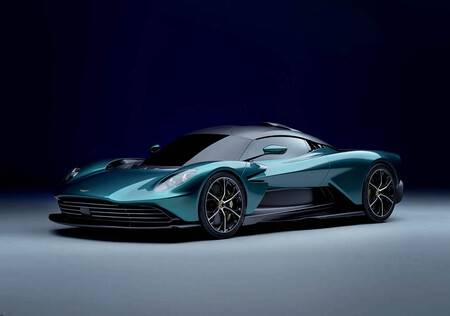 ¡Ojo, Ferrari! El Aston Martin Valhalla es un vikingo híbrido de 950 CV y tecnología de la F1 que va a por ti