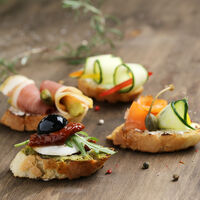 Parece de Zara Home, pero es de Lidl: así es la fuente de tres pisos ideal para servir los canapés con la elegancia de un restaurante caro