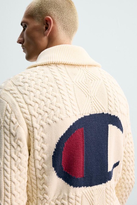 Zara Y Champion Firman Las Chaquetas Mas Retro Del Otono Tienen Ese Aspecto Vintage Perfecto Que Las Vas A Llevar En Cualquier Look