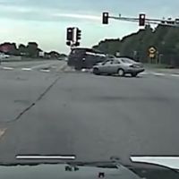 ¡Persecución FAIL! Cuando el precio de poner una multa es terminar volcando