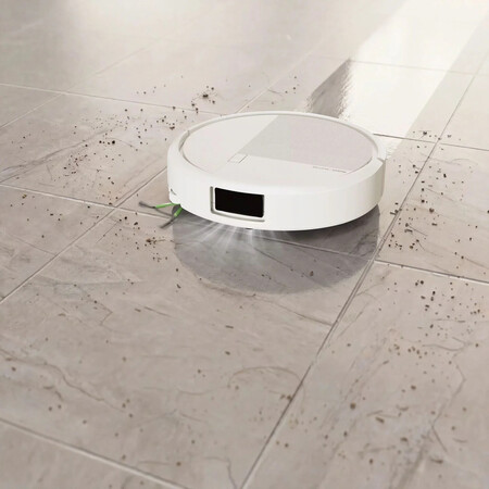 Roomba Plus 575 Combo Autowash White Photo Insitu Vacuuming Overhead 8000x8000