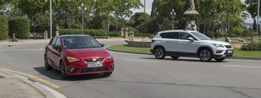 ¿Cuándo es necesario usar el intermitente en las rotondas y cuándo no? Más de la mitad de los conductores aún los utiliza mal