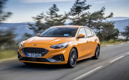 Manejamos el Ford Focus ST 2020, un hot-hatch fiel a la caja manual y al autoblocante mecánico