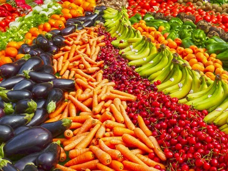 Inventan el primer aerosol biológico que alarga la vida de la fruta y reduce el desperdicio alimentario