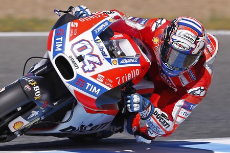 Andrea Dovizioso: "Con esta moto no podemos estar delante. Lorenzo está sacando a la luz sus defectos"